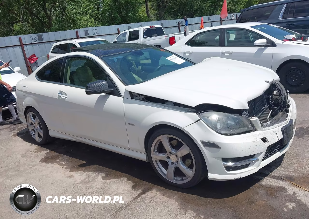 2012 Mercedes-Benz C 250 – zdjęcie 1 z 16