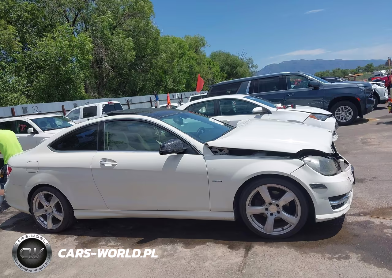 2012 Mercedes-Benz C 250 VIN:WDDGJ4HB4CF847832 - 13