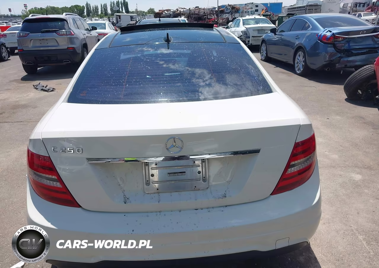 2012 Mercedes-Benz C 250 VIN:WDDGJ4HB4CF847832 - 16