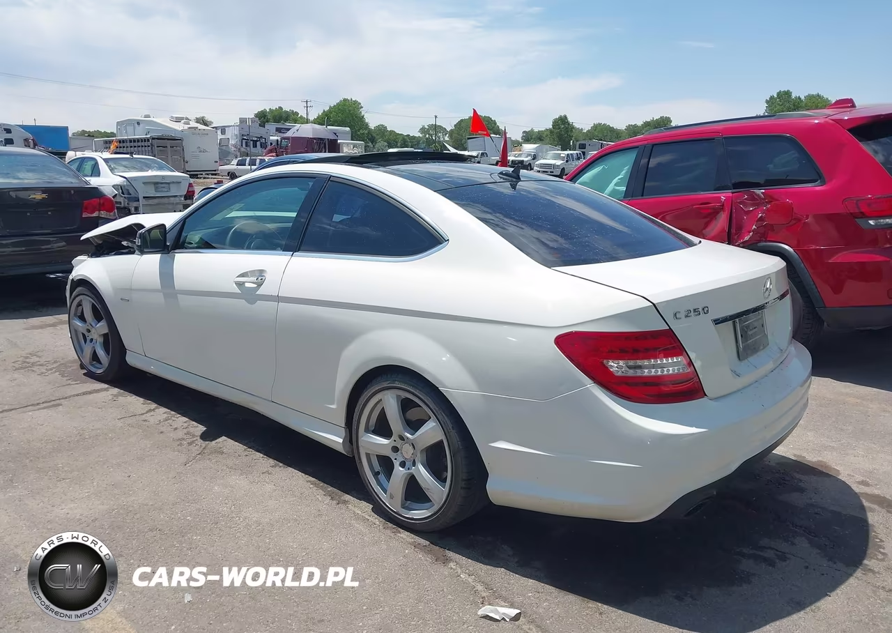 2012 Mercedes-Benz C 250 VIN:WDDGJ4HB4CF847832 - 3