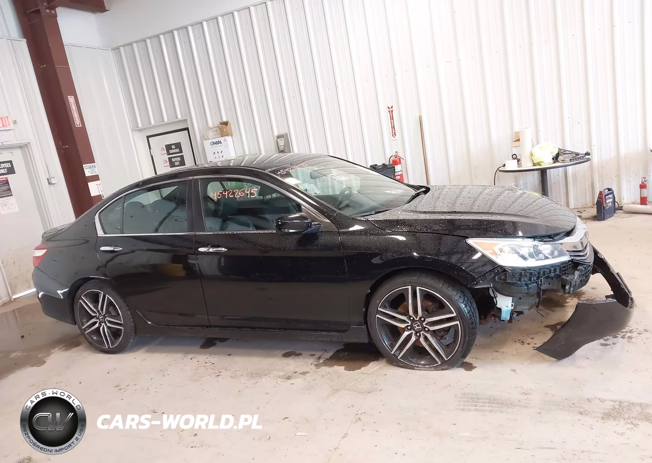 2017 Honda Accord Sport VIN:1HGCR2F53HA182673 - 13