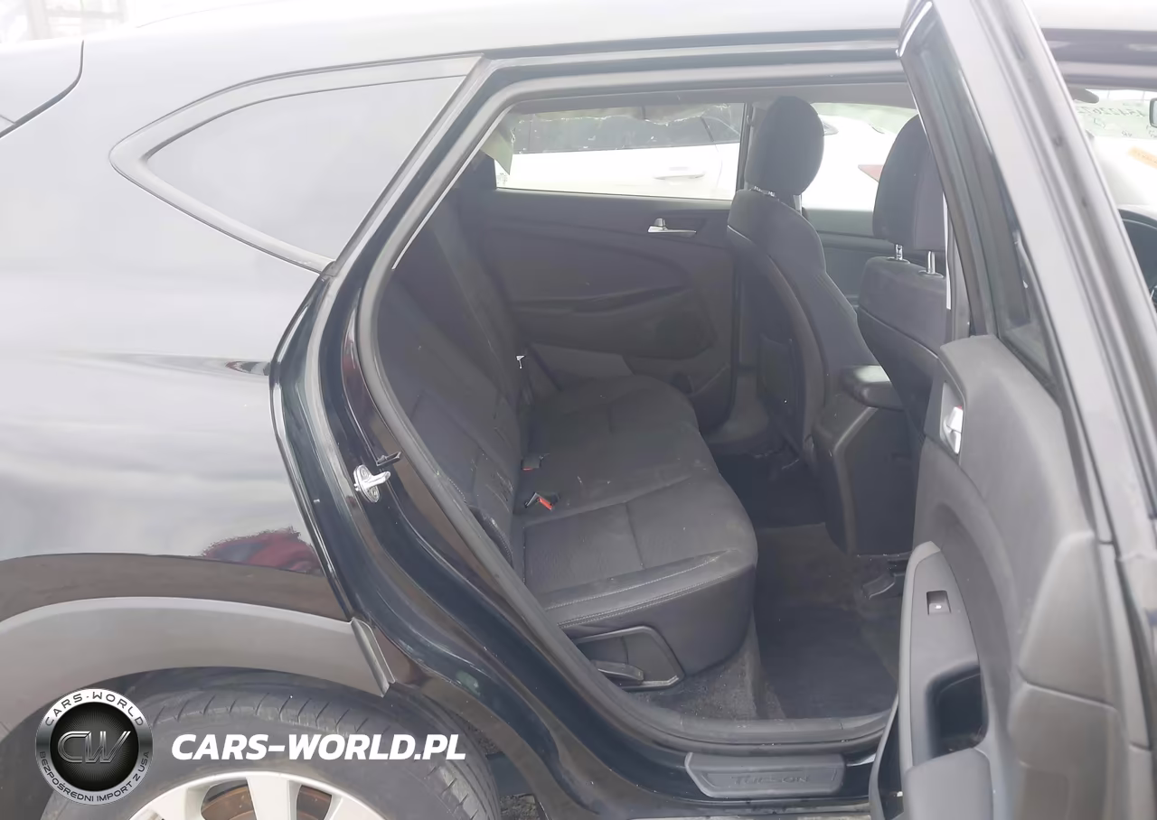 2021 Hyundai Tucson Value VIN:KM8J33A43MU366043 - 8