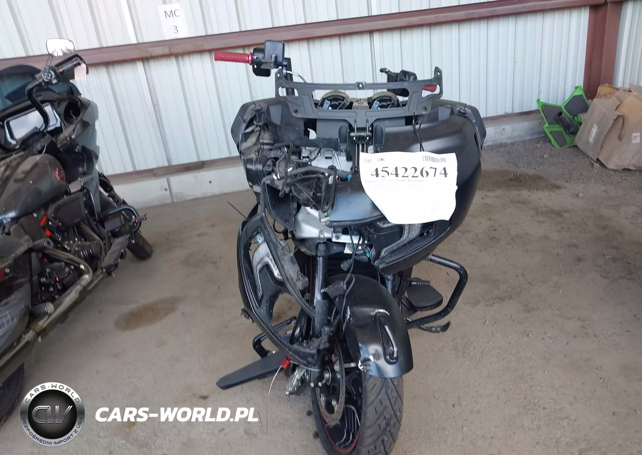 2022 Indian Motorcycle Co. Challenger Dark Horse VIN:56KLCCRR9N3405944 - 5