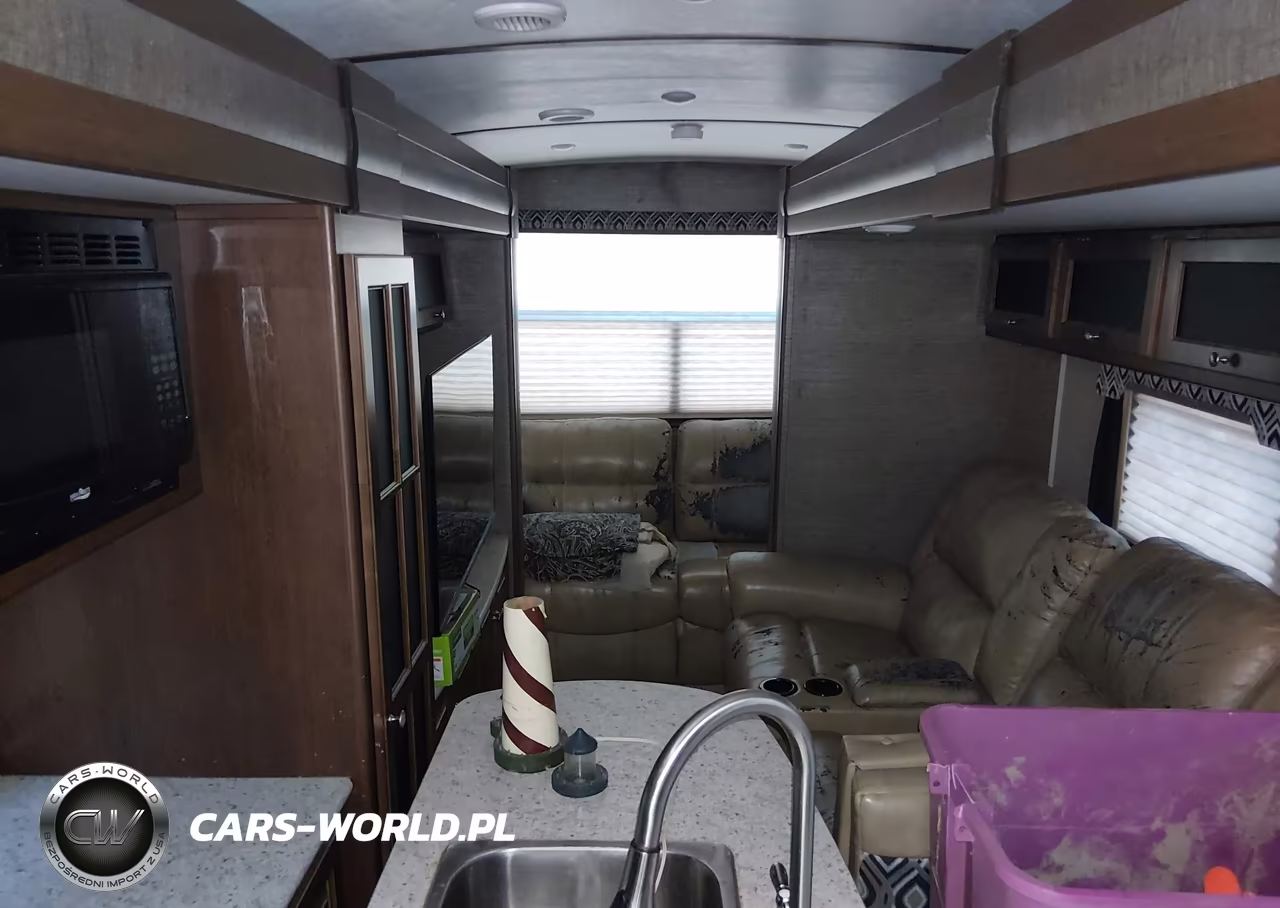 2016 Premier Other VIN:4YDT30R27GD425840 - 8