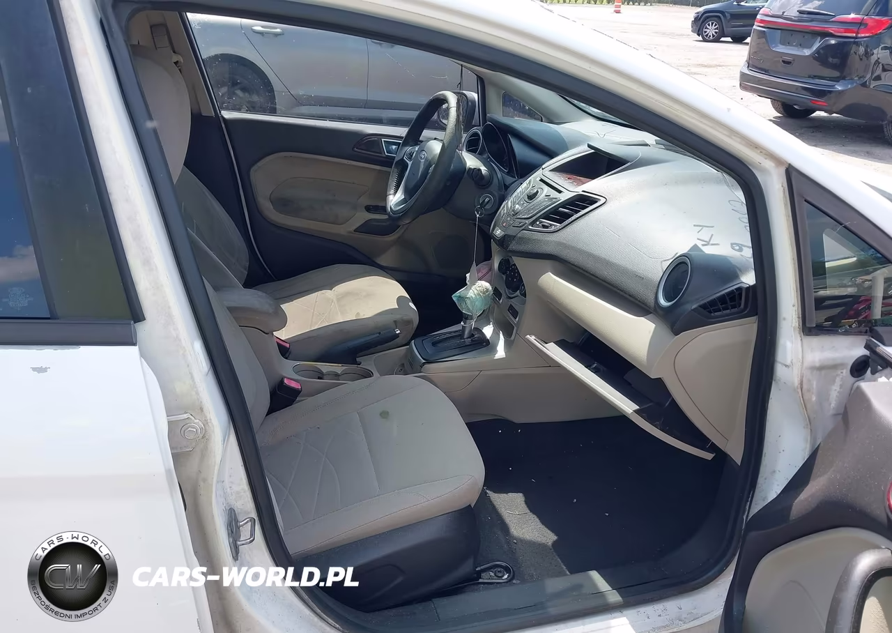 2014 Ford Fiesta Se VIN:3FADP4EJ3EM133982 - 5