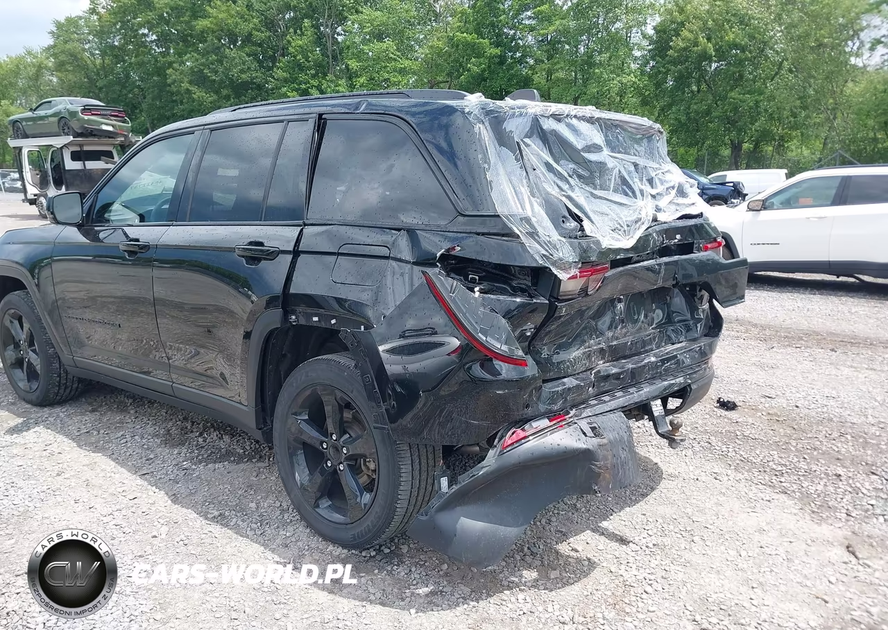 2023 Jeep Grand Cherokee Altitude X 4X4 VIN:1C4RJHAG0PC661941 - 3