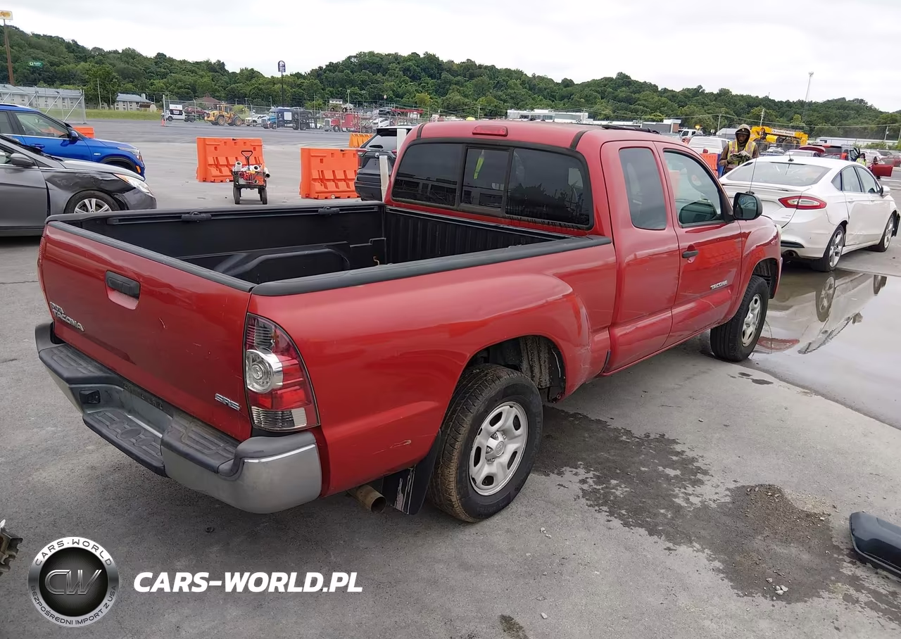 2013 Toyota Tacoma VIN:5TFTX4CN2DX022490 - 4