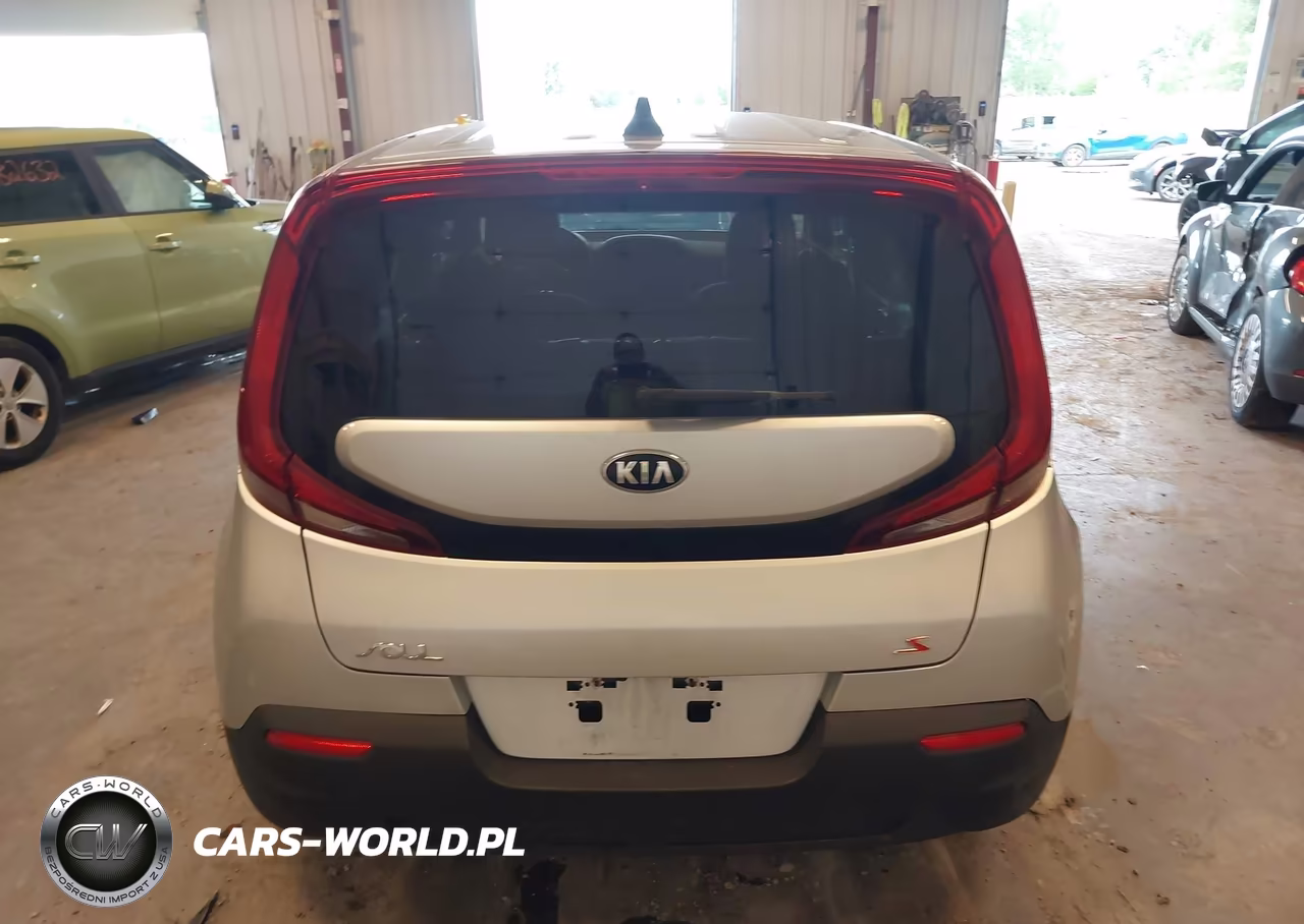 2021 Kia Soul S VIN:KNDJ23AU0M7740890 - 16