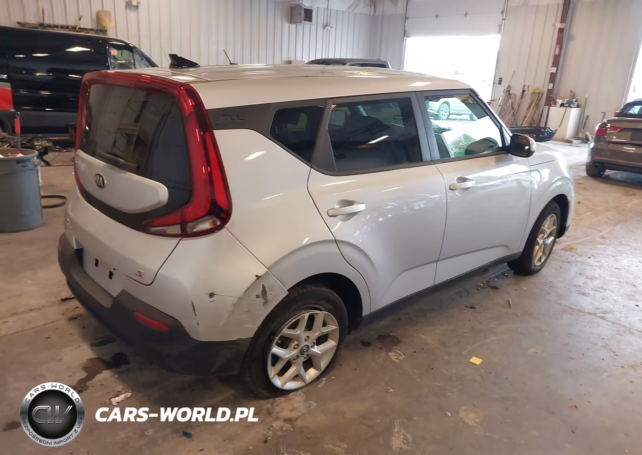 2021 Kia Soul S VIN:KNDJ23AU0M7740890 - 4