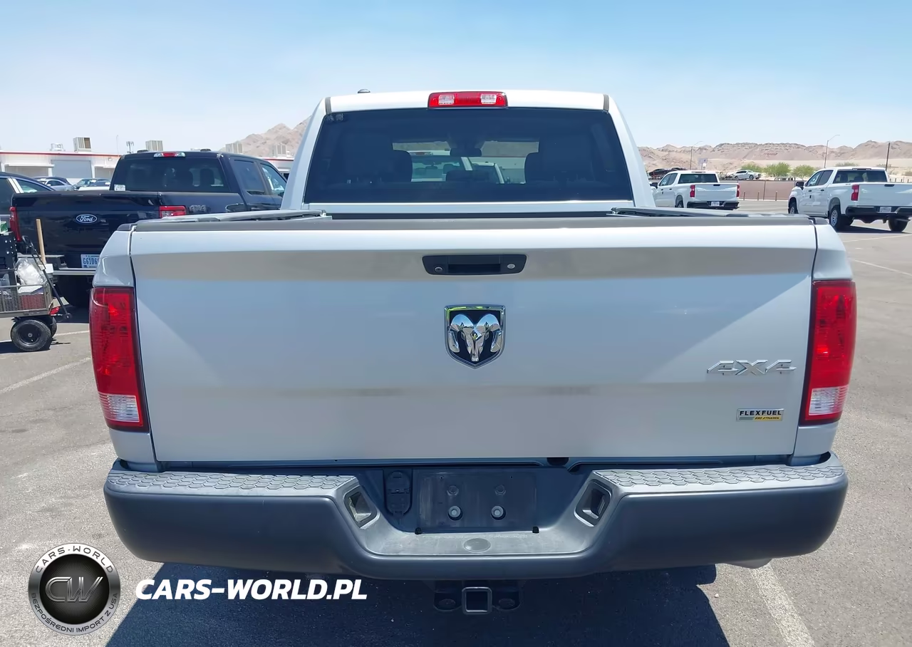 2018 Ram 1500 Tradesman 4X4 5'7 Box VIN:1C6RR7KG9JS306580 - 14