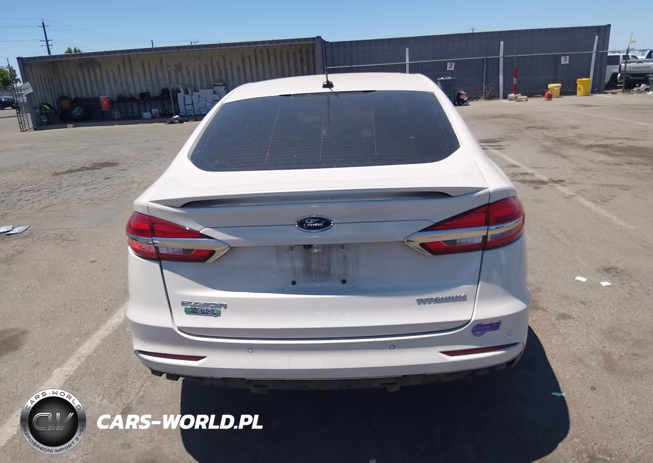2019 Ford Fusion Energi Titanium VIN:3FA6P0SU7KR177837 - 17