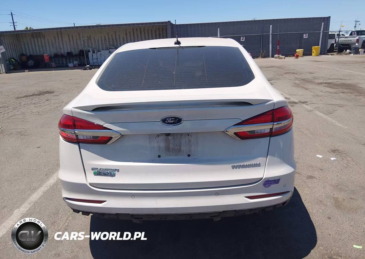 2019 Ford Fusion Energi Titanium VIN:3FA6P0SU7KR177837 - 6