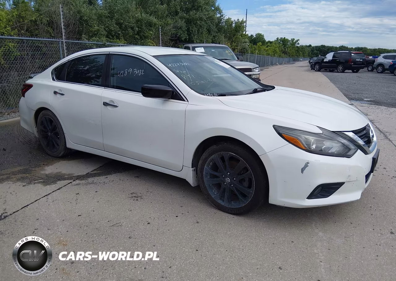 2017 Nissan Altima 2.5 Sr – zdjęcie 1 z 12