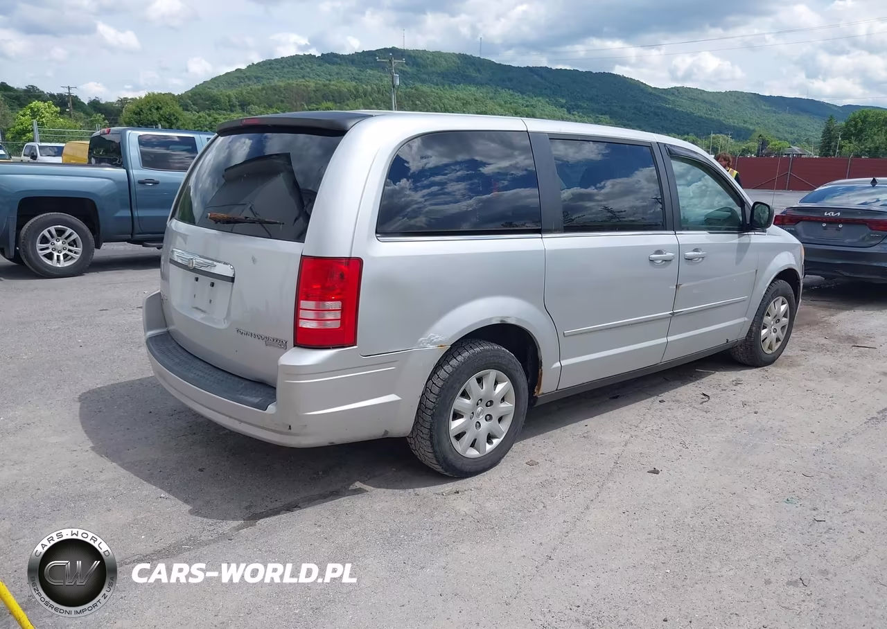 2009 Chrysler Town & Country Lx VIN:2A8HR44E89R526684 - 4