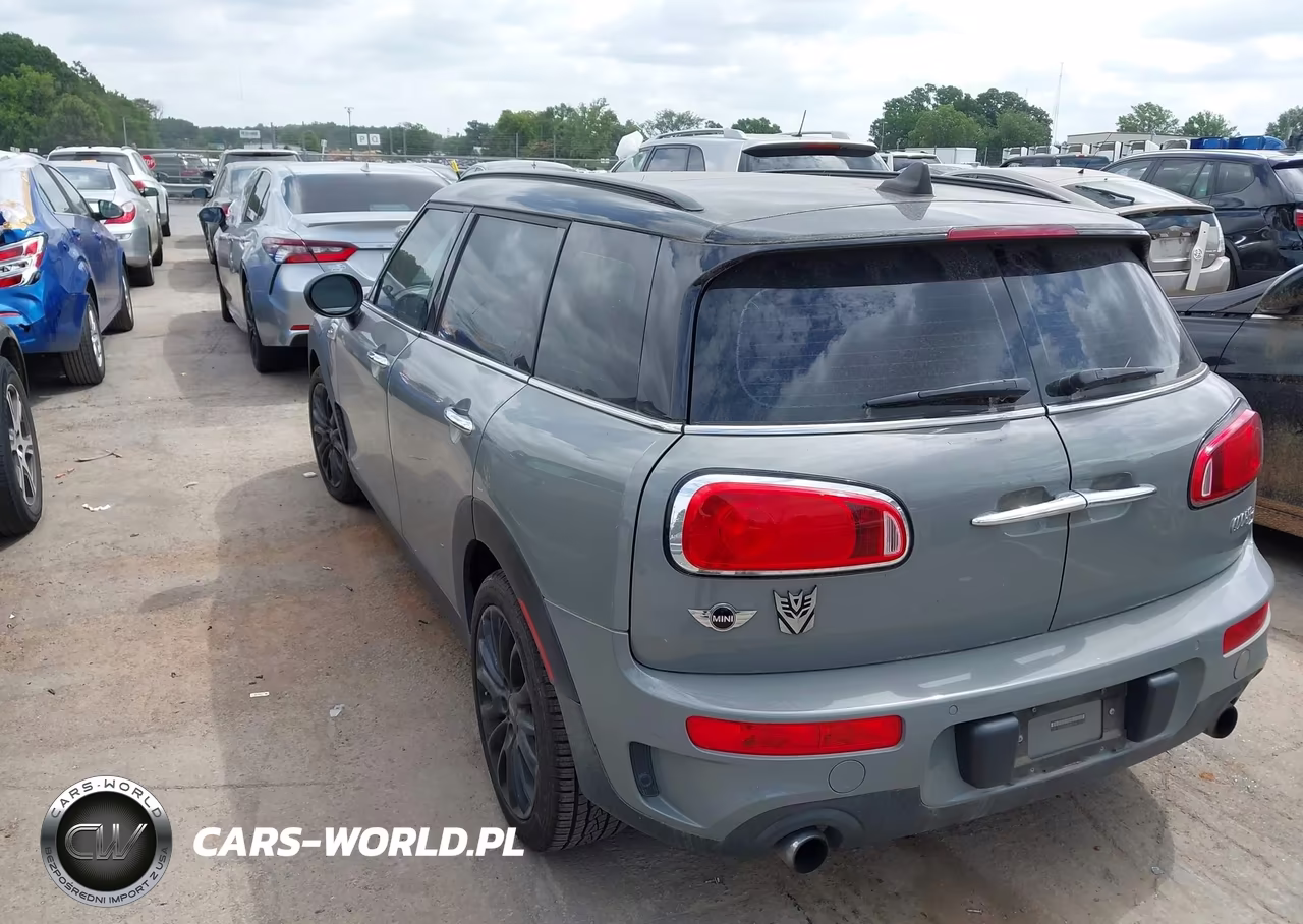 2018 Mini Clubman Cooper S VIN:WMWLN9C56J2E51062 - 3