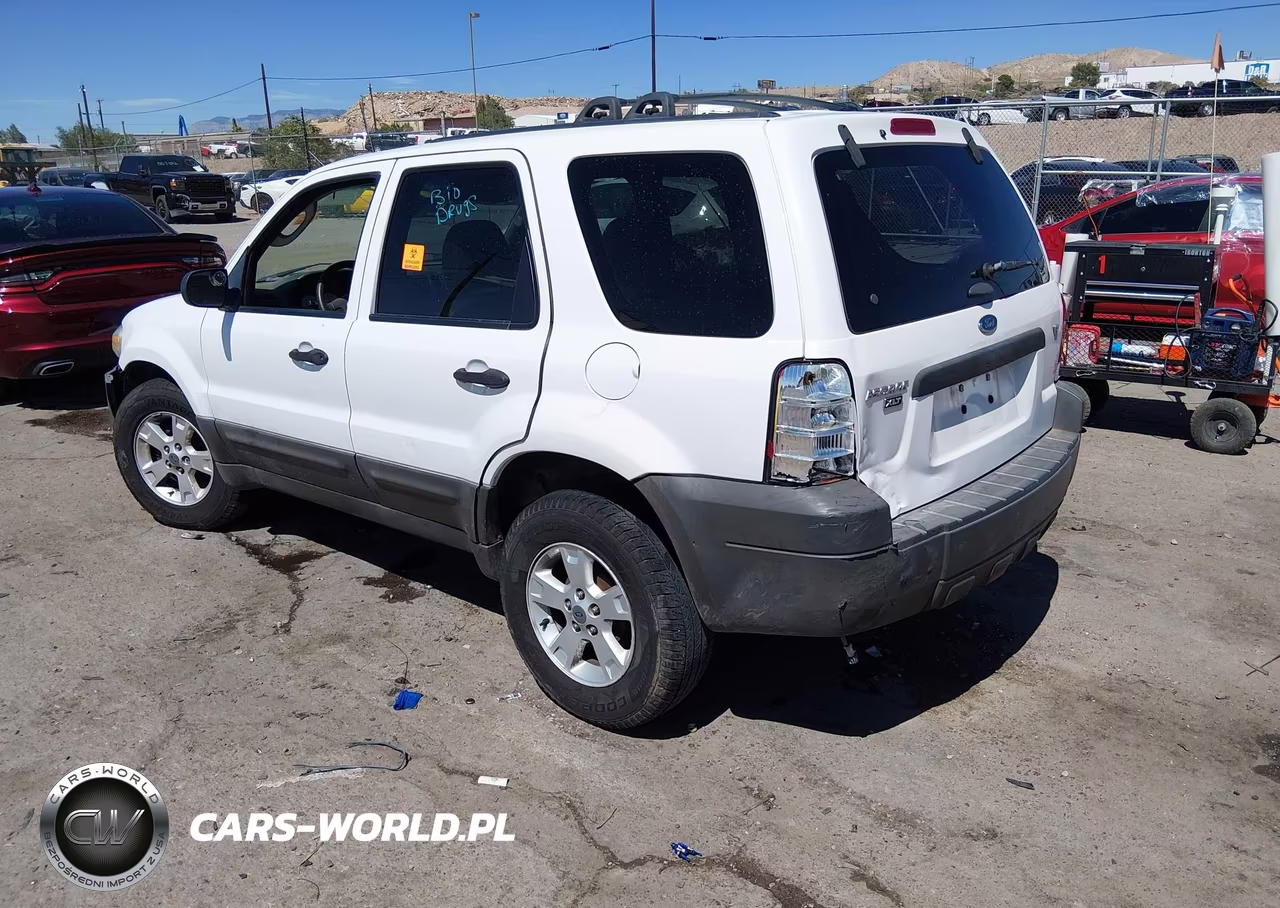 2005 Ford Escape Xlt VIN:1FMYU03145KD41677 - 3