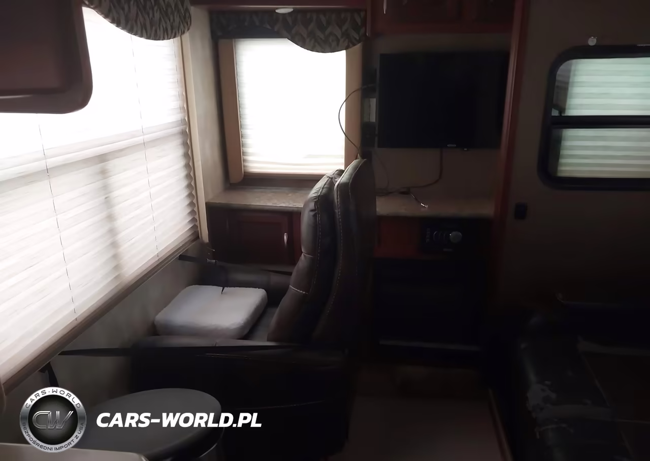 2015 Winnebago Other VIN:54CB12Y28F1V11272 - 13