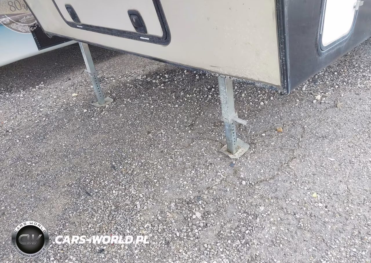 2015 Winnebago Other VIN:54CB12Y28F1V11272 - 6