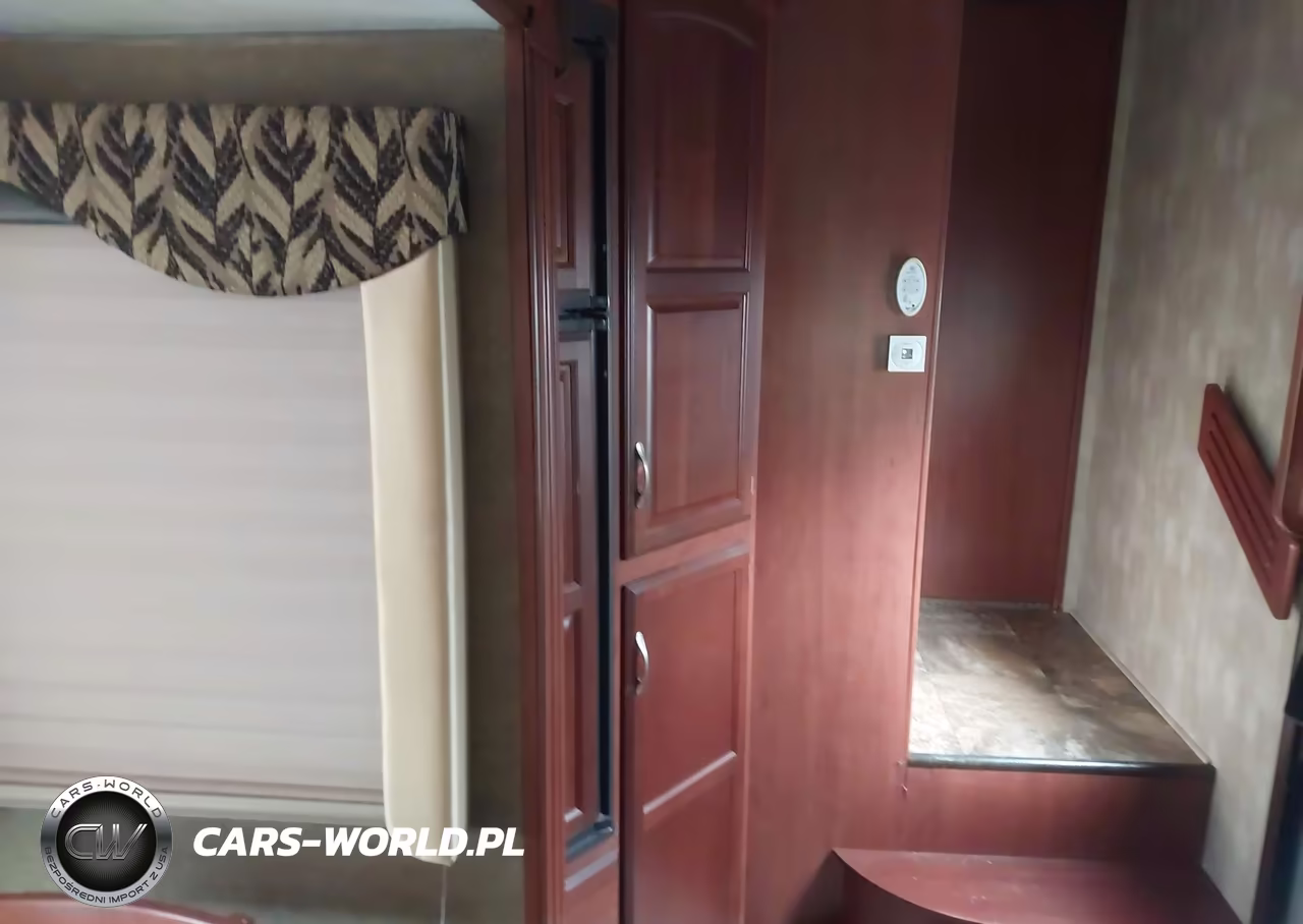 2015 Winnebago Other VIN:54CB12Y28F1V11272 - 8