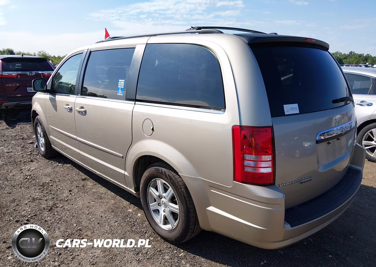 2008 Chrysler Town & Country Touring VIN:2A8HR54P88R716975 - 3