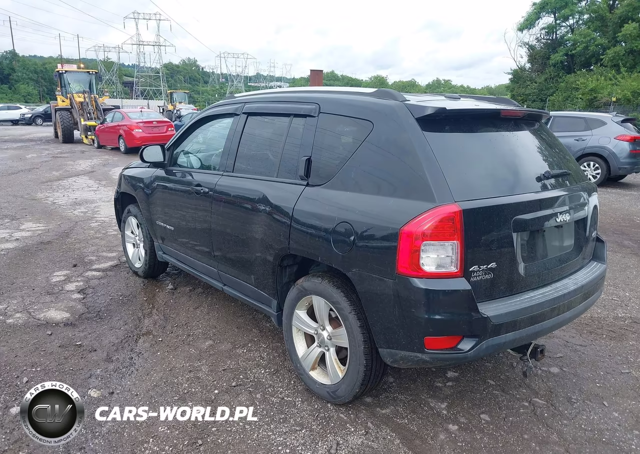 2012 Jeep Compass Latitude VIN:1C4NJDEB1CD676006 - 3