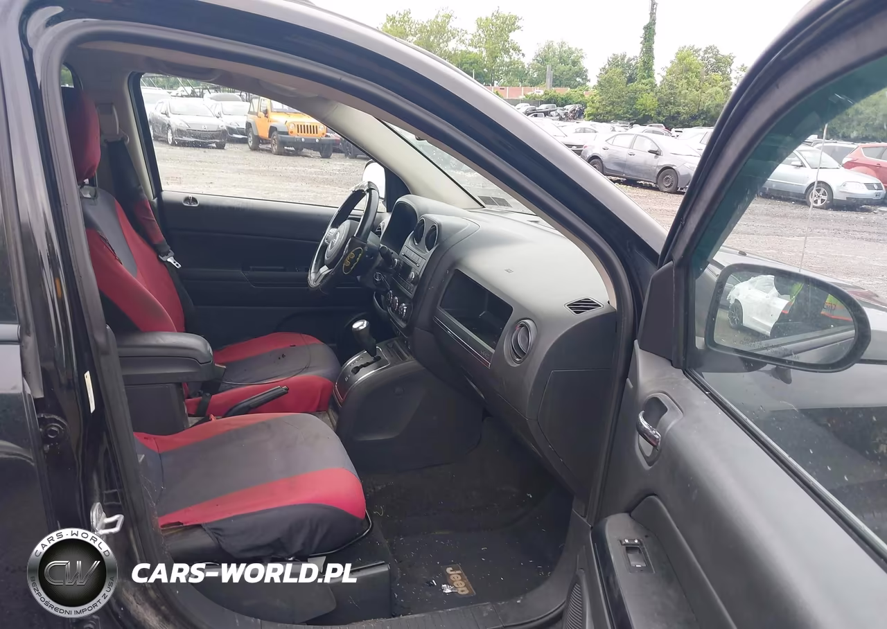 2012 Jeep Compass Latitude VIN:1C4NJDEB1CD676006 - 5