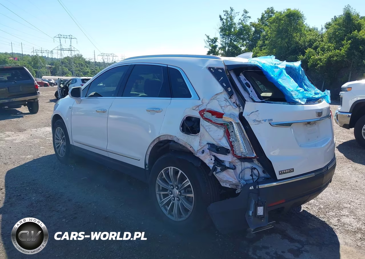 2018 Cadillac Xt5 Luxury VIN:1GYKNCRSXJZ136076 - 3
