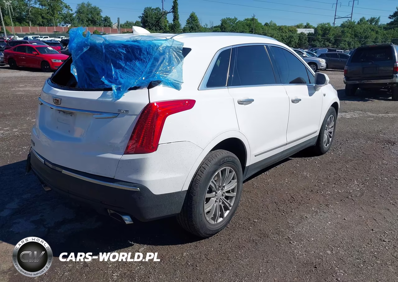 2018 Cadillac Xt5 Luxury VIN:1GYKNCRSXJZ136076 - 4