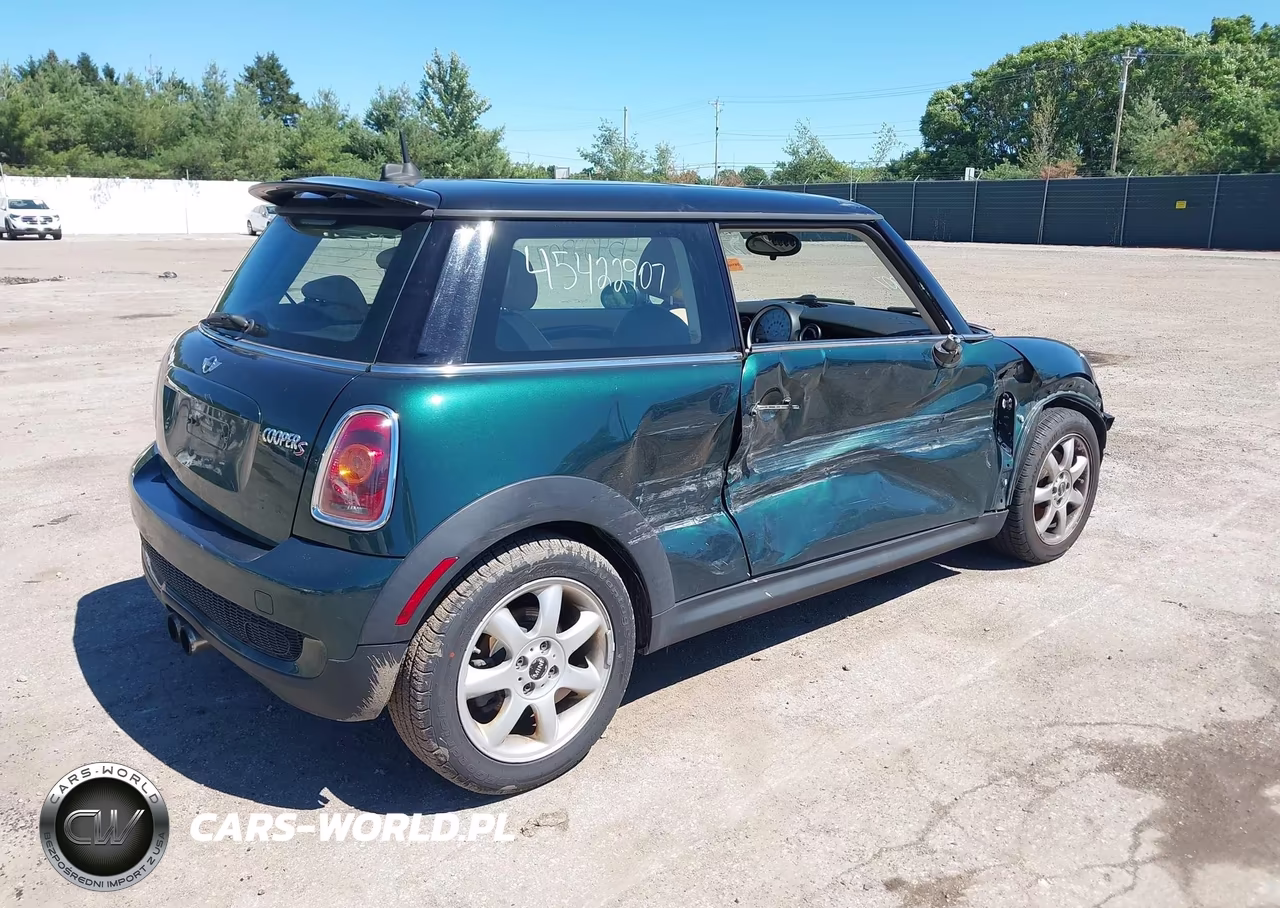 2010 Mini Cooper S VIN:WMWMF7C59ATW89050 - 4