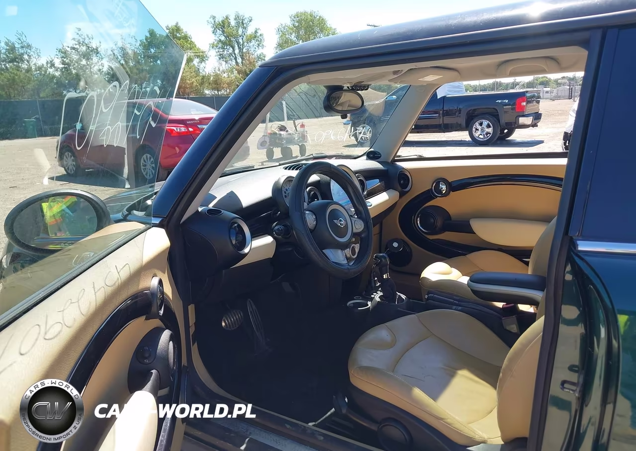 2010 Mini Cooper S VIN:WMWMF7C59ATW89050 - 5