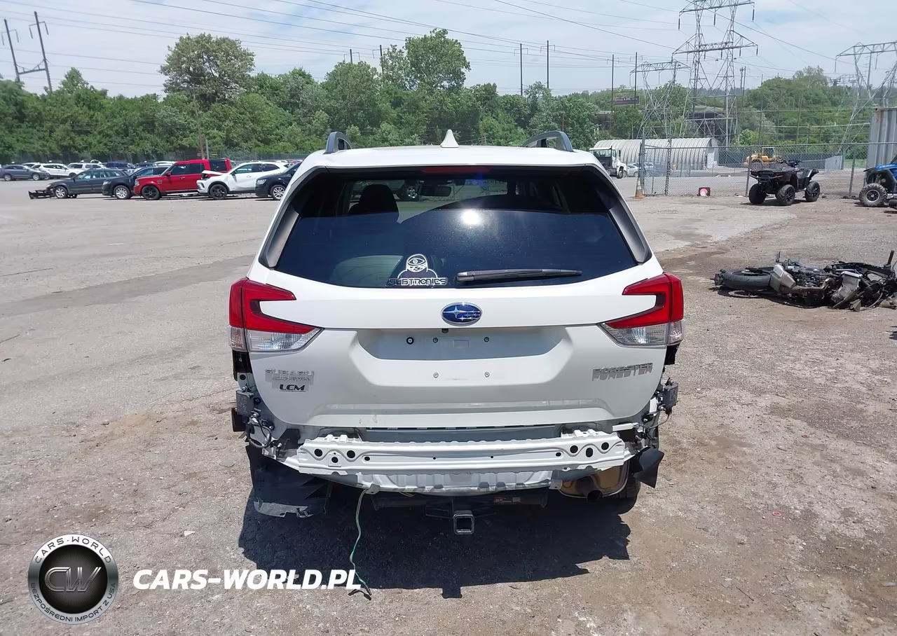 2019 Subaru Forester Premium VIN:JF2SKAGC9KH588477 - 16