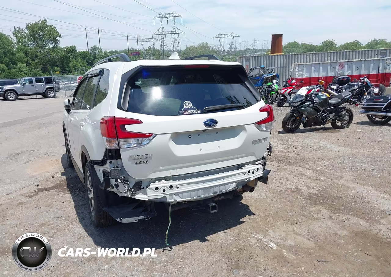 2019 Subaru Forester Premium VIN:JF2SKAGC9KH588477 - 19
