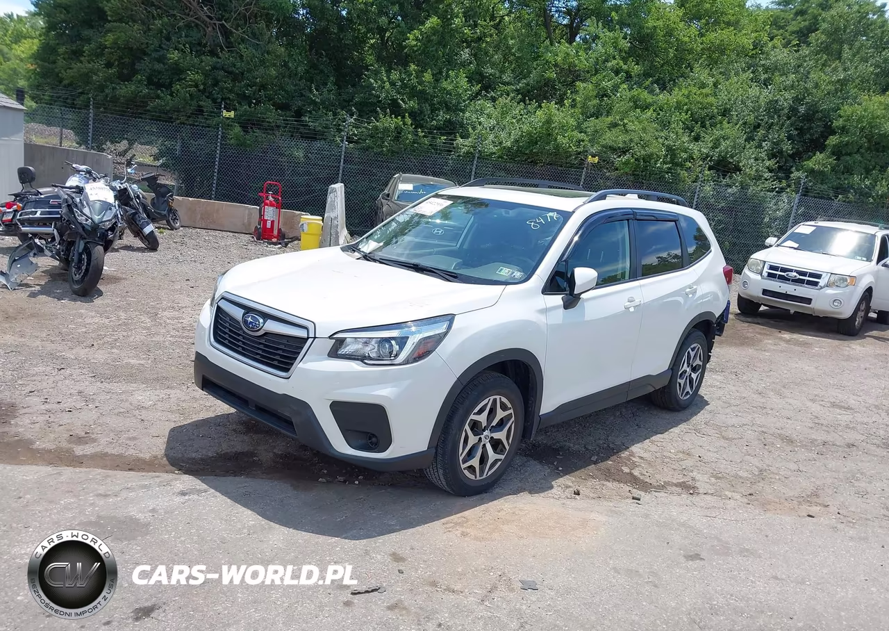 2019 Subaru Forester Premium VIN:JF2SKAGC9KH588477 - 2