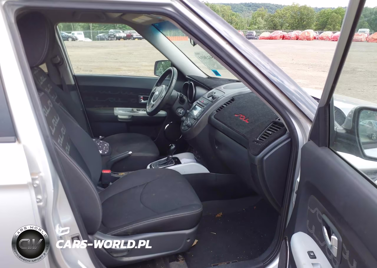 2012 Kia Soul + VIN:KNDJT2A62C7365429 - 5