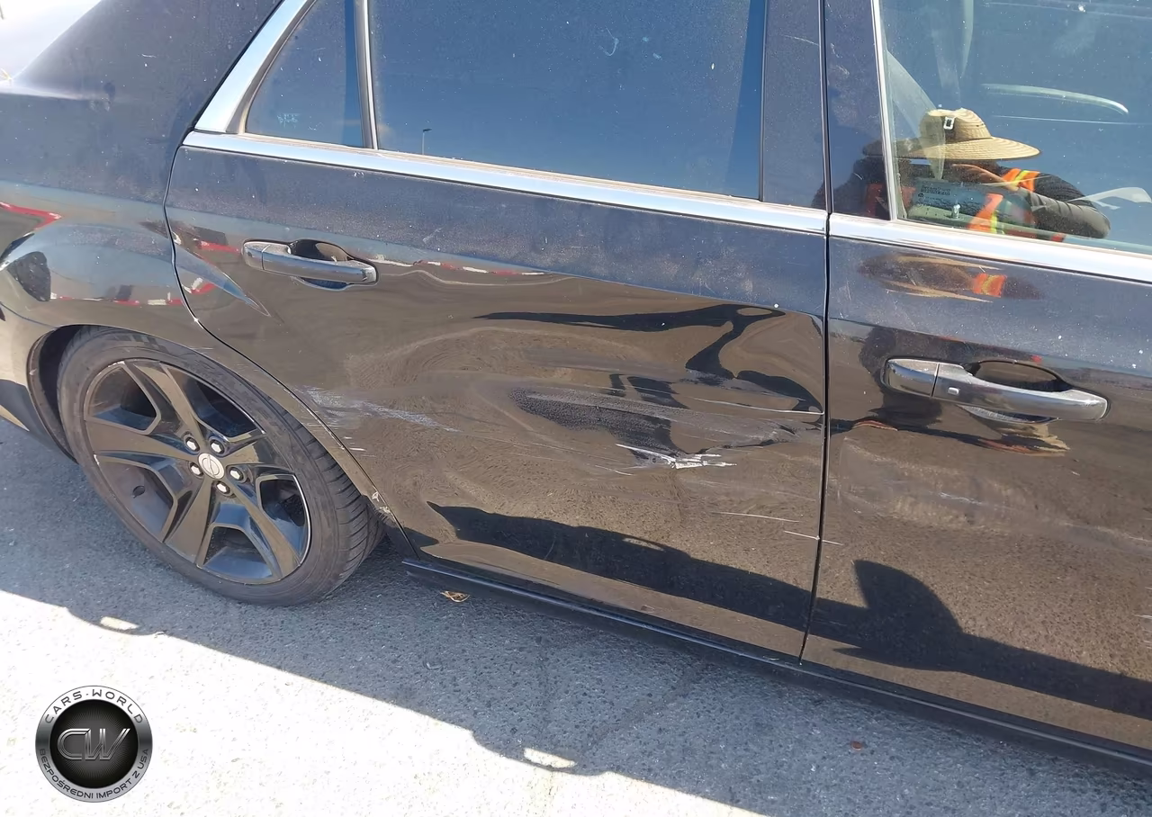 2012 Chrysler 300 VIN:2C3CCAAG1CH165579 - 13
