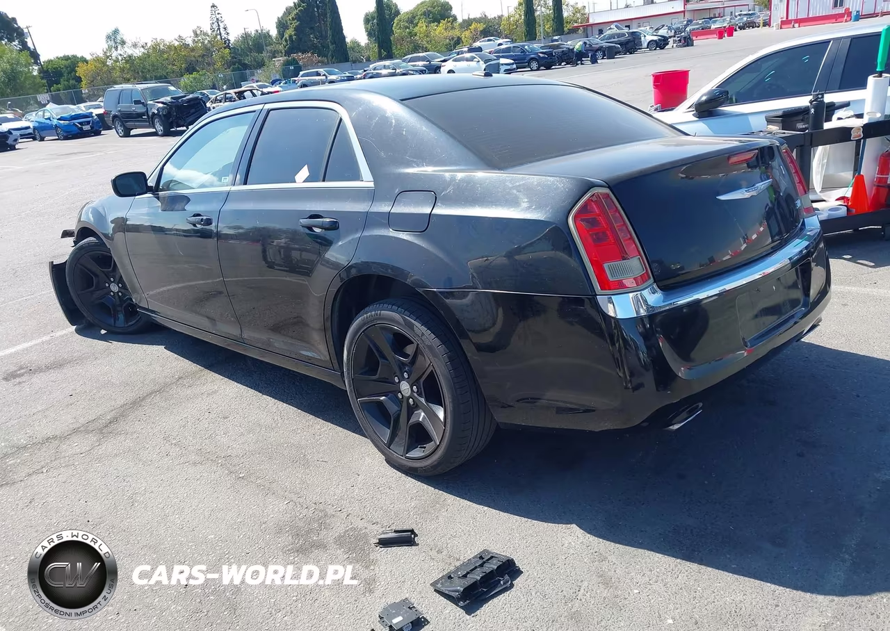 2012 Chrysler 300 VIN:2C3CCAAG1CH165579 - 3
