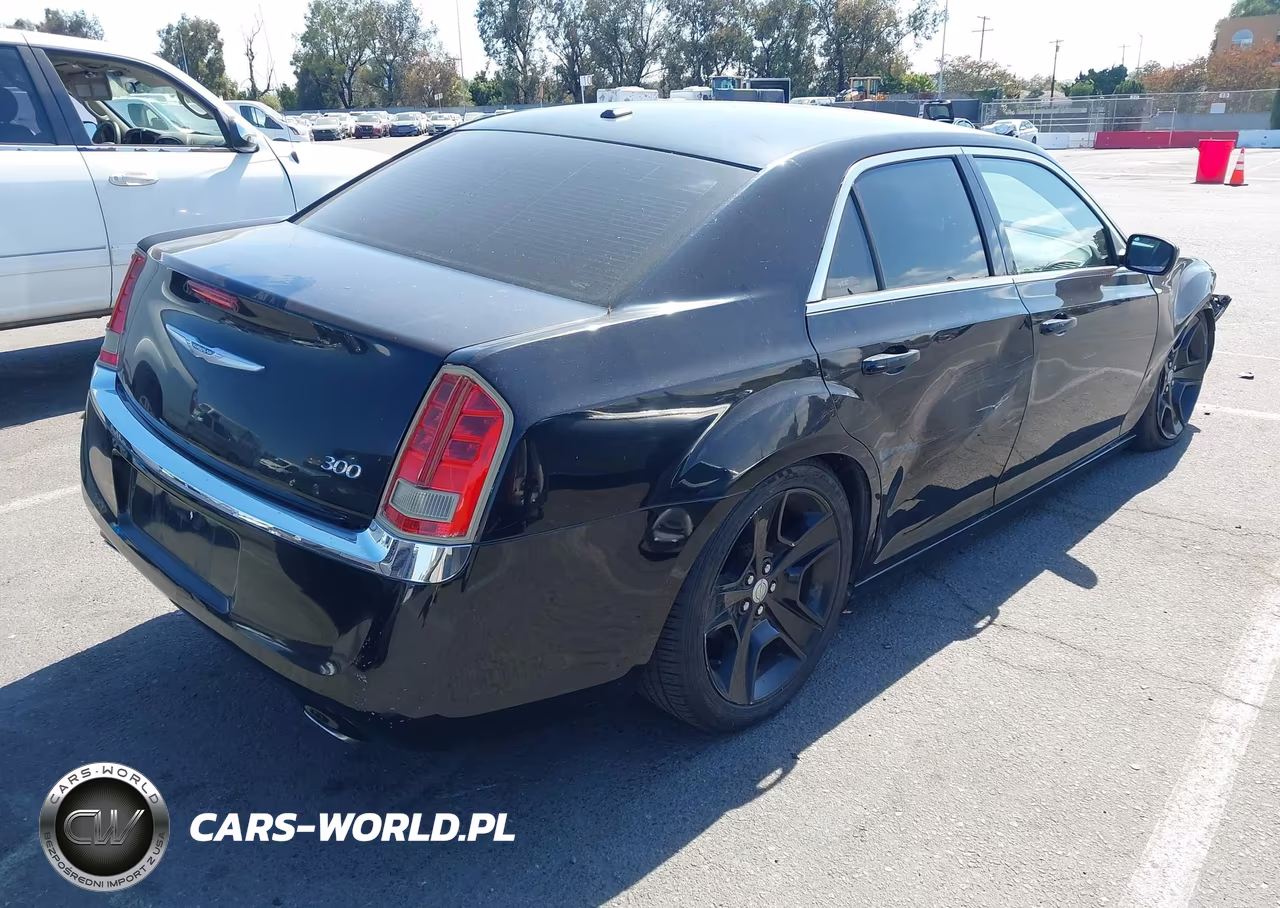 2012 Chrysler 300 VIN:2C3CCAAG1CH165579 - 4