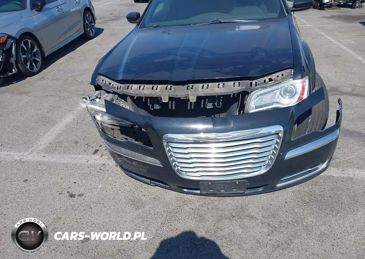 2012 Chrysler 300 VIN:2C3CCAAG1CH165579 - 6