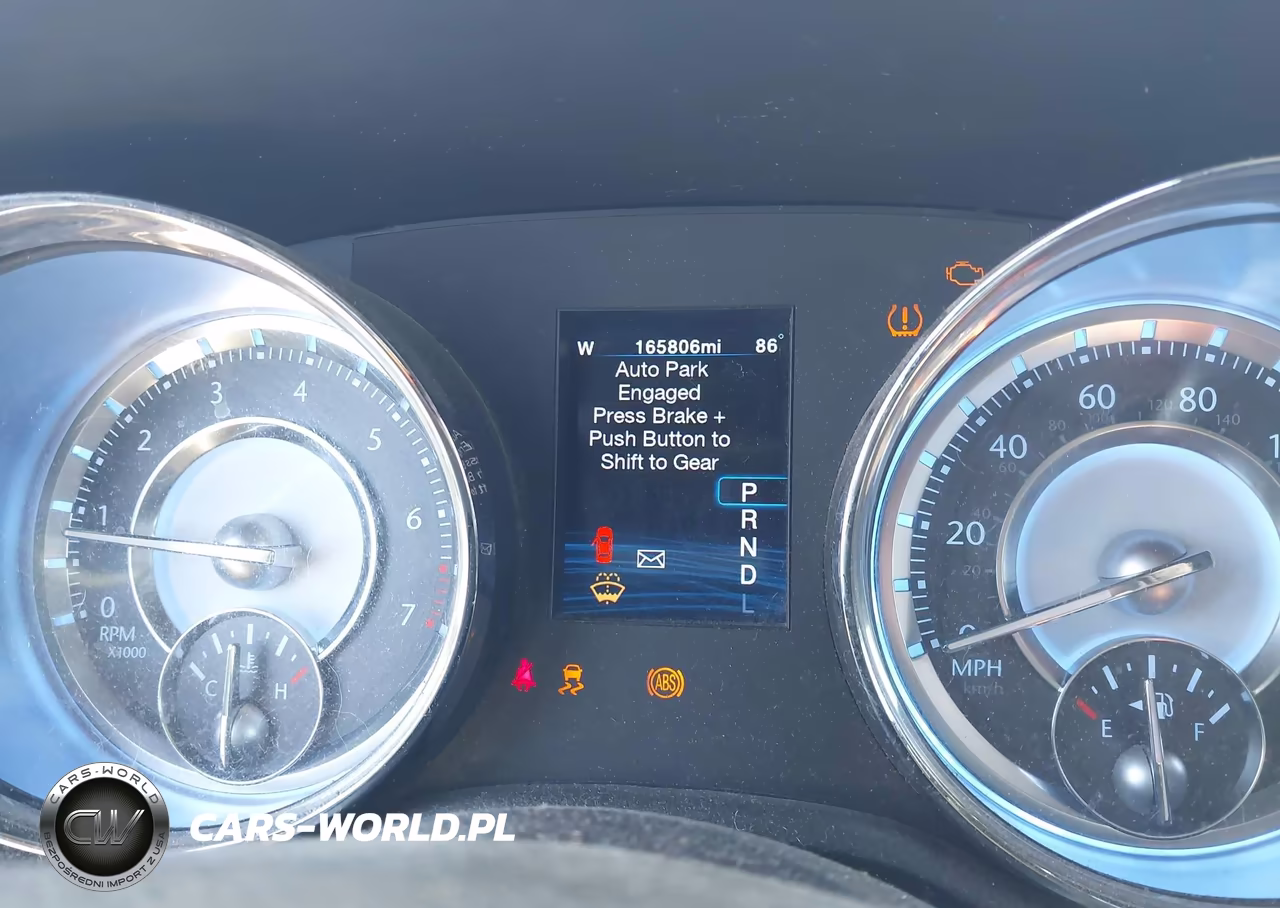 2012 Chrysler 300 VIN:2C3CCAAG1CH165579 - 7