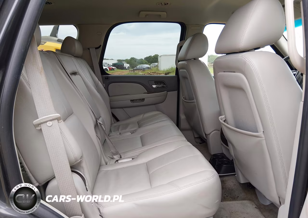 2010 Chevrolet Tahoe Lt VIN:1GNUKBE08AR207160 - 8