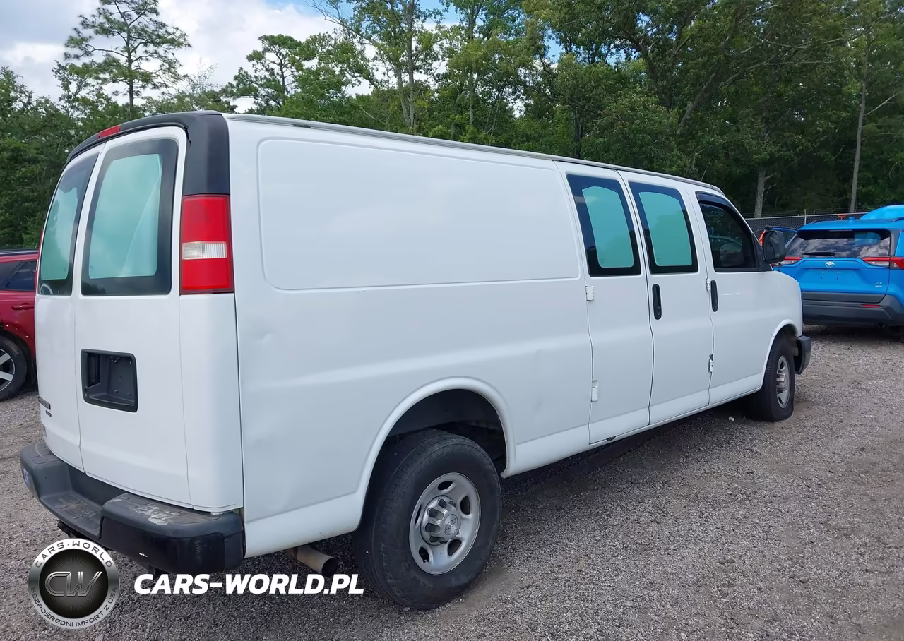 2016 Chevrolet Express 2500 Work Van VIN:1GCWGBFG6G1229745 - 4