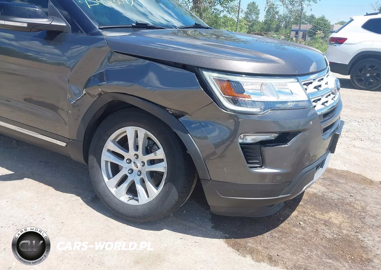 2018 Ford Explorer Xlt VIN:1FM5K8D84JGC32653 - 6