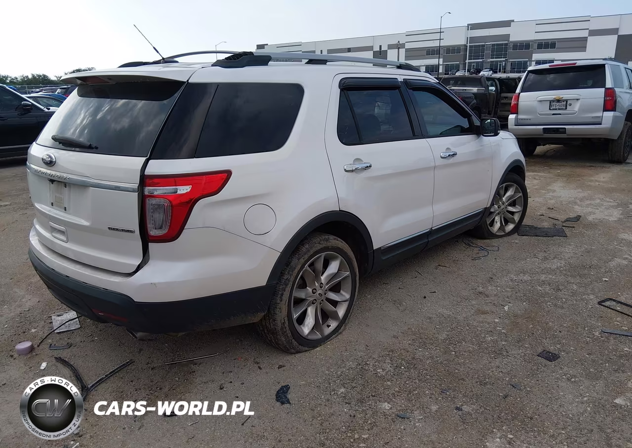2015 Ford Explorer Xlt VIN:1FM5K7D83FGB29502 - 4