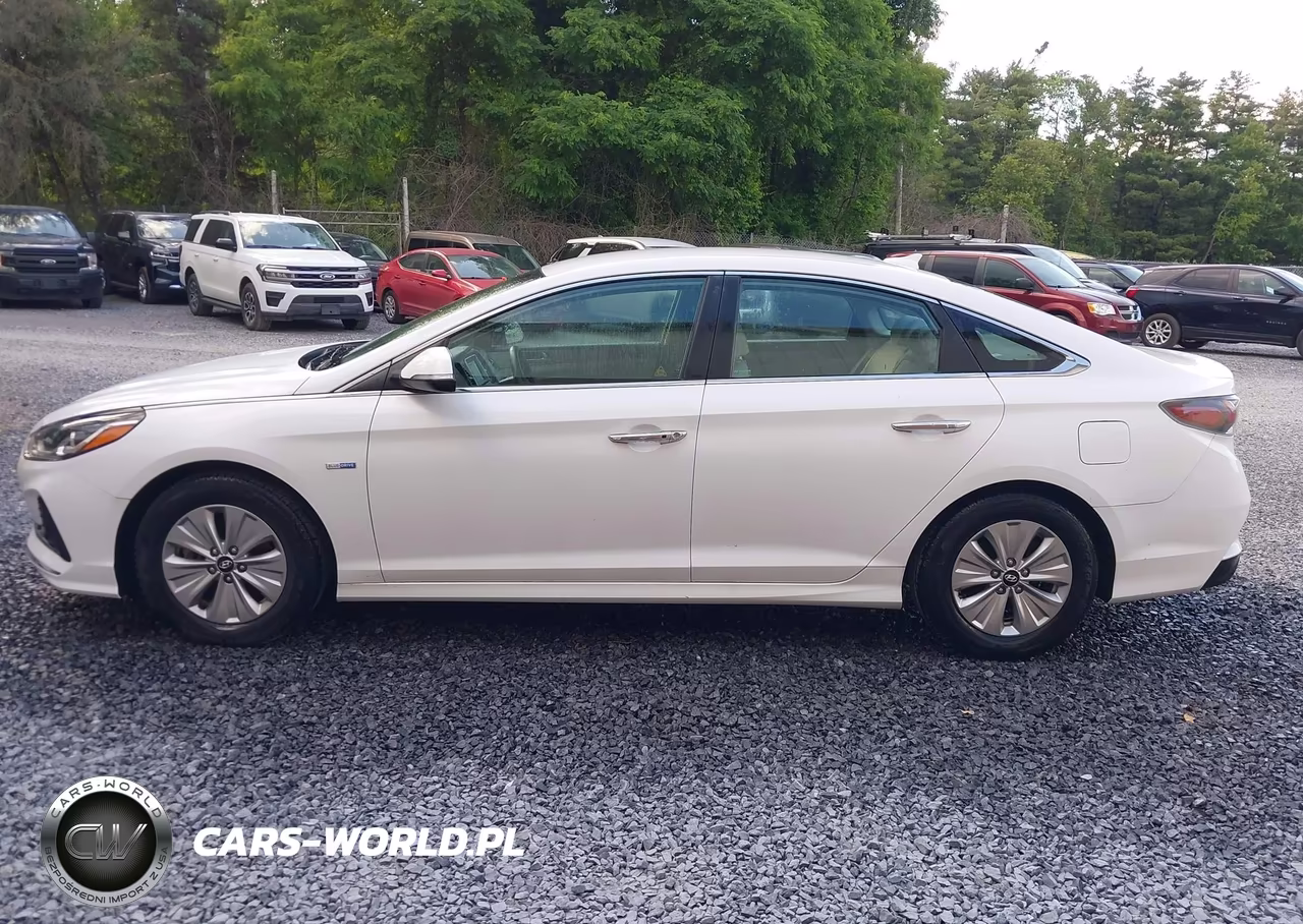 2018 Hyundai Sonata Hybrid Se VIN:KMHE24L39JA083741 - 14