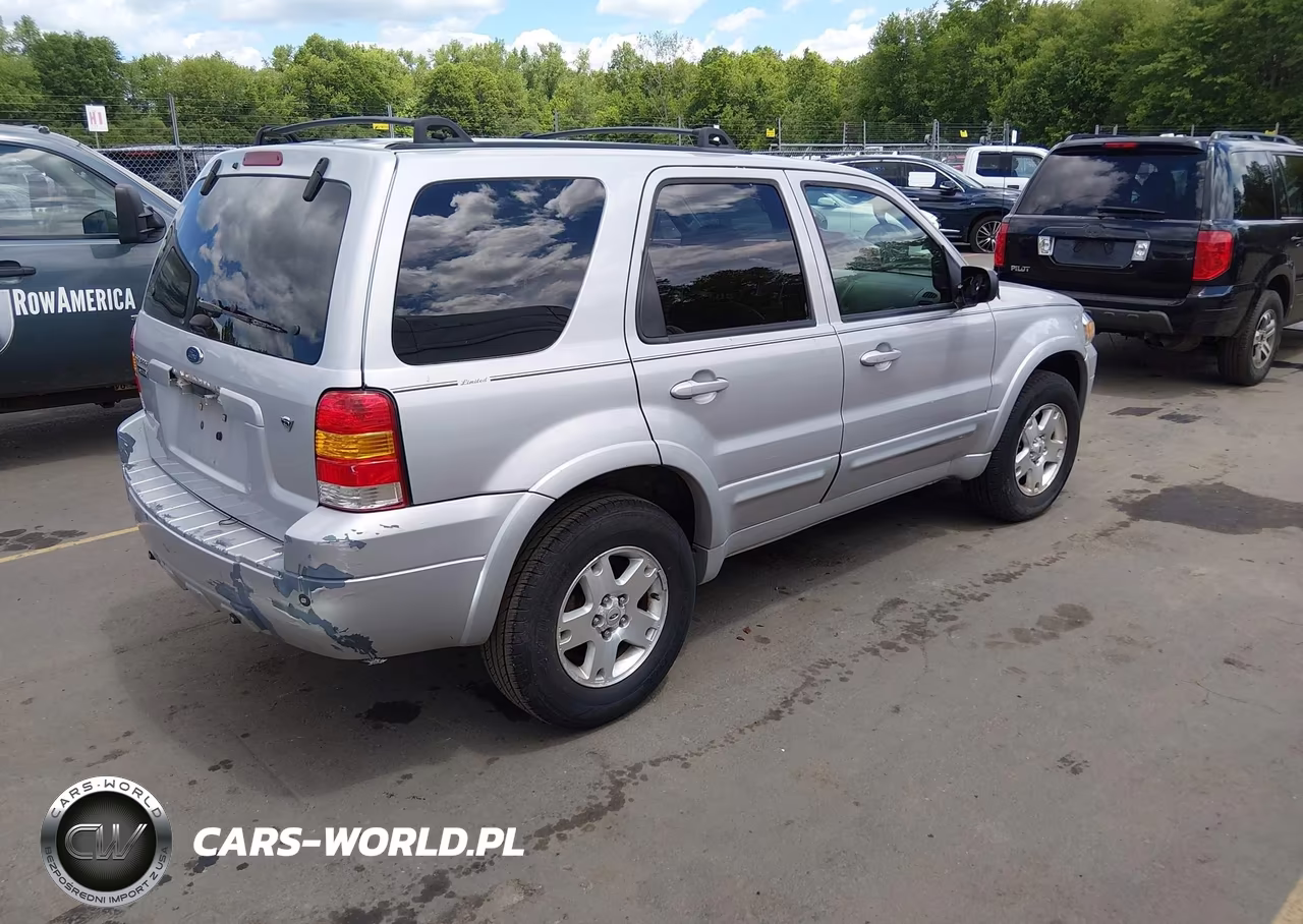 2007 Ford Escape Limited VIN:1FMCU94177KB51002 - 4