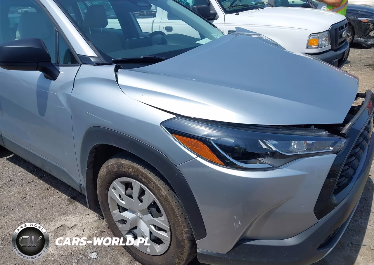 2023 Toyota Corolla Cross L VIN:7MUAAABG7PV057732 - 18