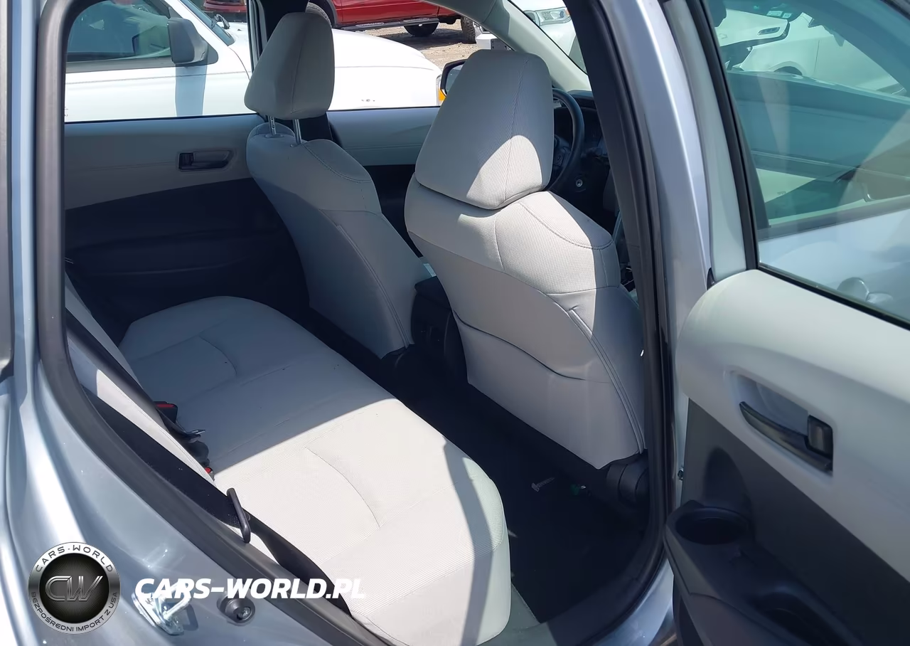 2023 Toyota Corolla Cross L VIN:7MUAAABG7PV057732 - 8