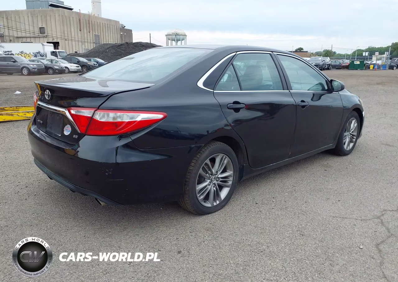 2016 Toyota Camry Se VIN:4T1BF1FK5GU128027 - 4