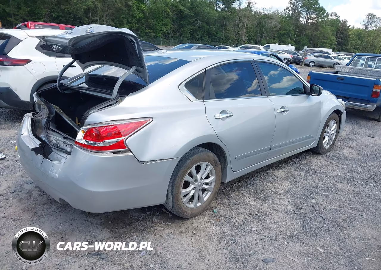 2014 Nissan Altima 2.5 S VIN:1N4AL3AP2EC404051 - 4