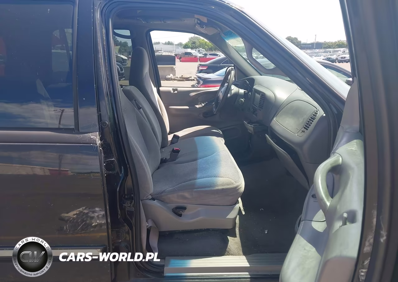 1999 Ford Expedition Xlt VIN:1FMRU1862XLC30573 - 5
